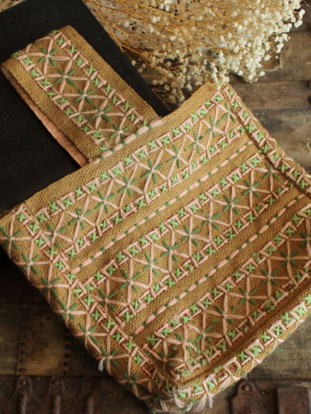 Vintage 1960s 1970s Bag, Embroidered Burlap Purse, Handled Market Tote, Hobo